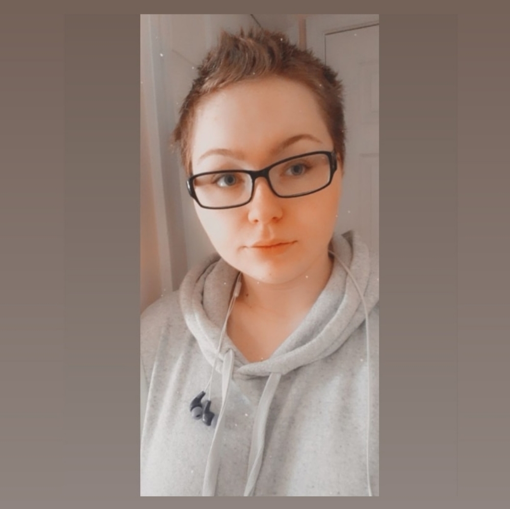 Meet your Posher, Caitlyn